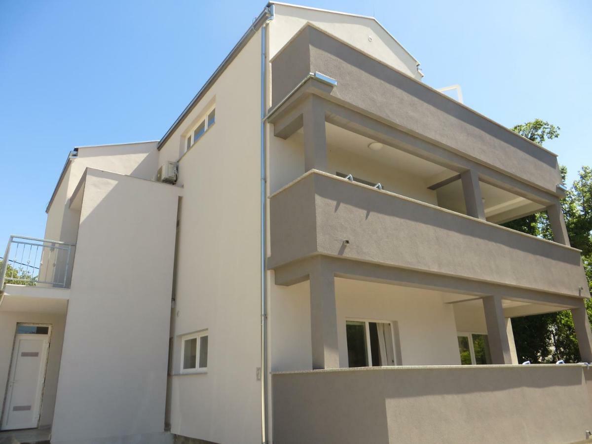 Luka Apartments 비오그라드나모루 외부 사진