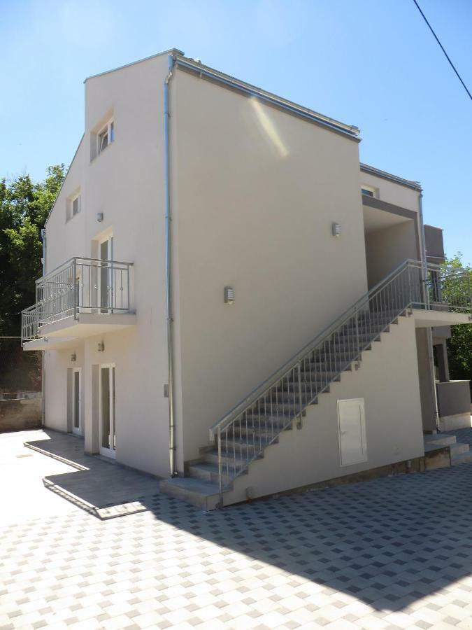 Luka Apartments 비오그라드나모루 외부 사진